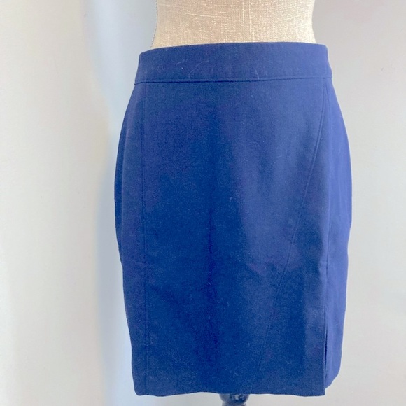 Banana Republic Navy Pencil Skirt - Size 6 - Picture 1 of 3